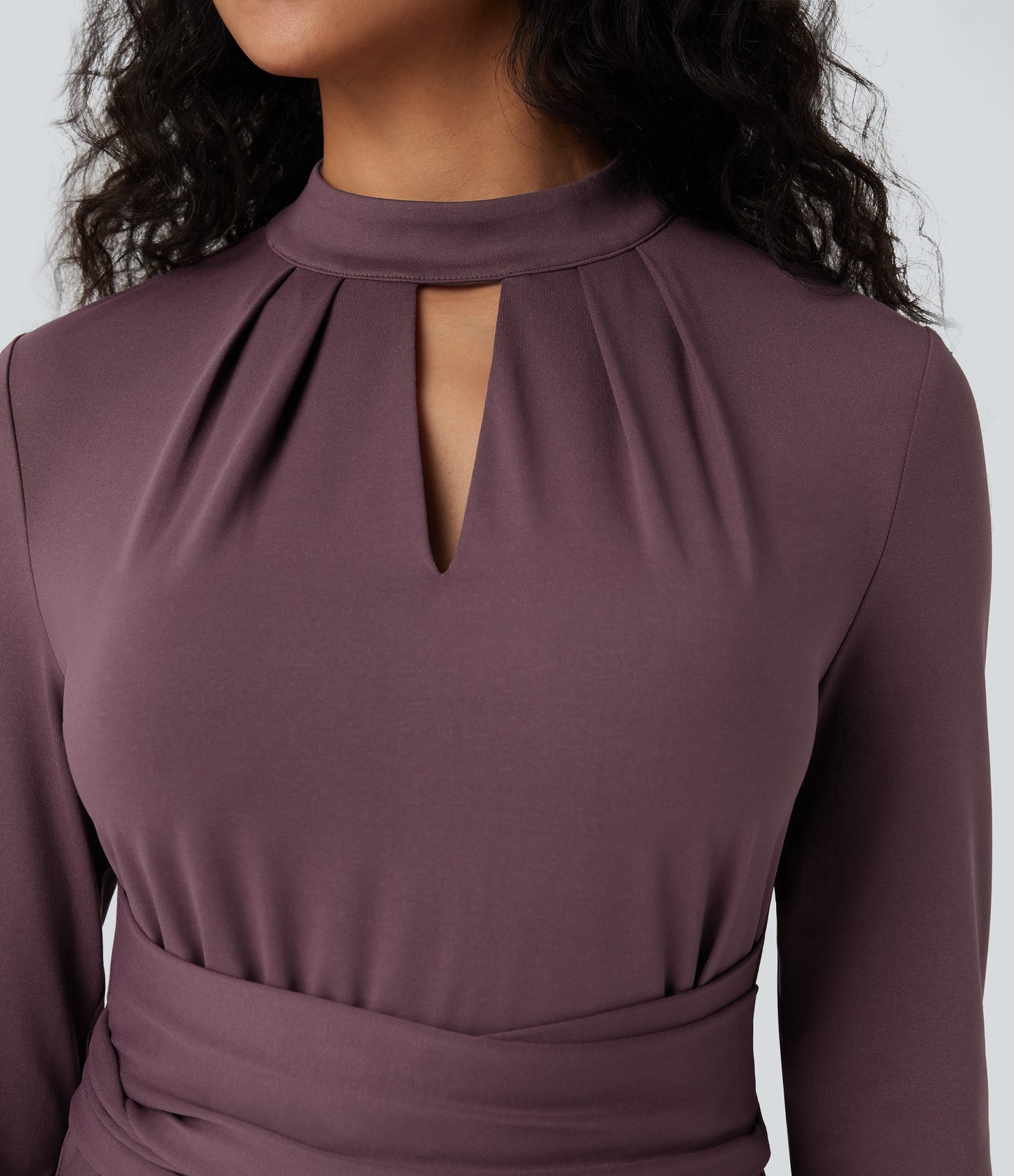 Lucía - Vestido midi de trabajo con bolsillos prácticos, lazo trasero y mangas largas