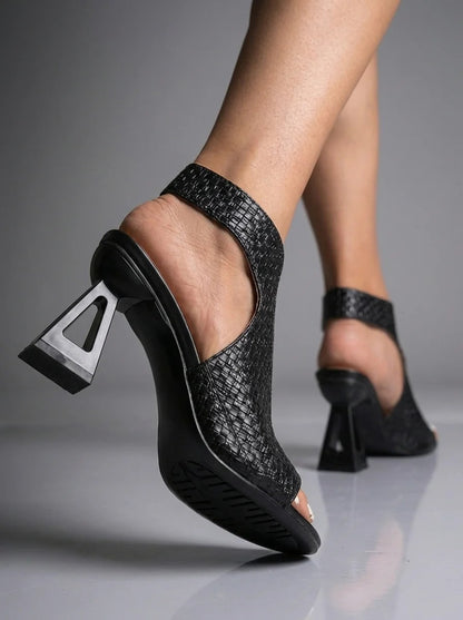 VITTORIA | Elegantes Sandalias con Tacón Trenzadas 2026