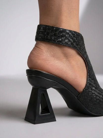 VITTORIA | Elegantes Sandalias con Tacón Trenzadas 2026